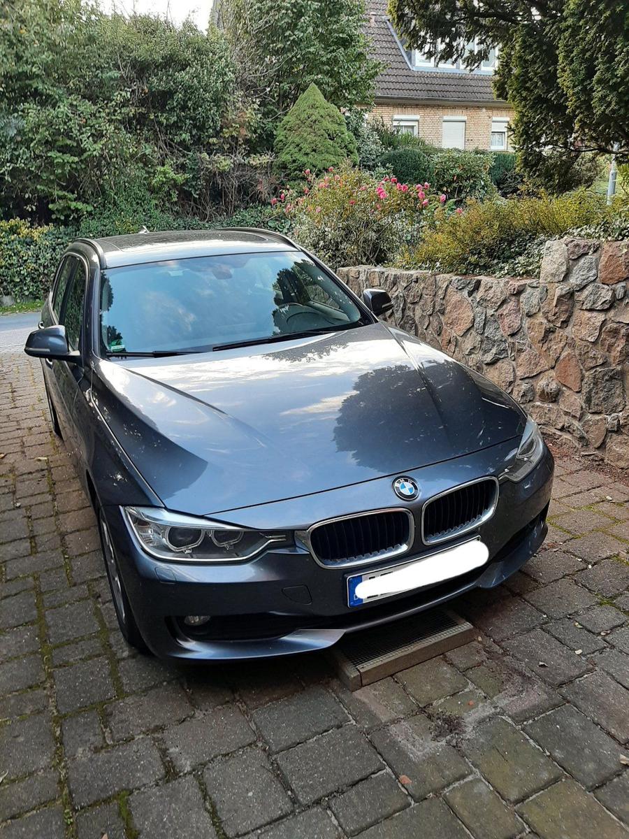 BMW  2014 — rear view