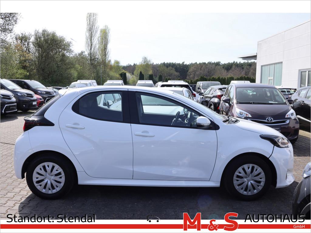 Toyota Yaris 1.0 Basis