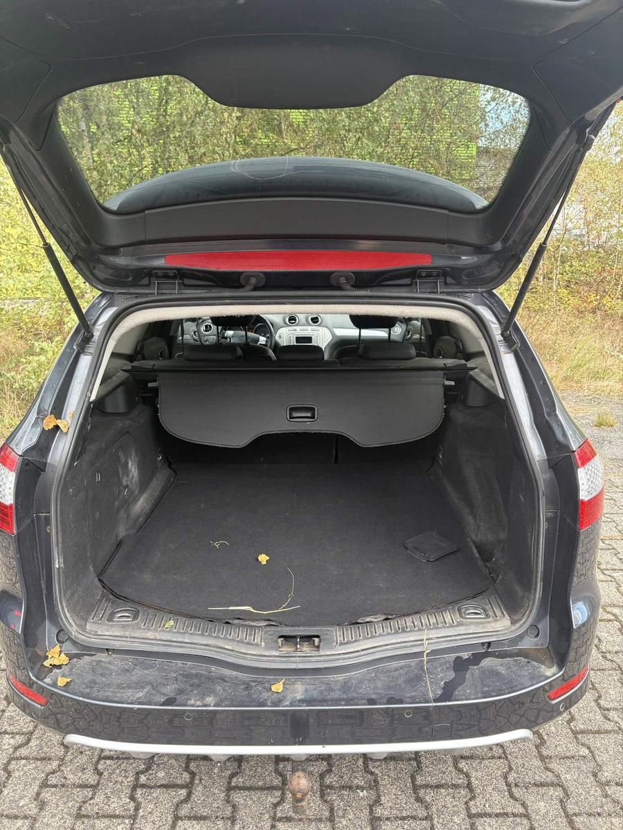 Ford Mondeo 2010 — photo 13
