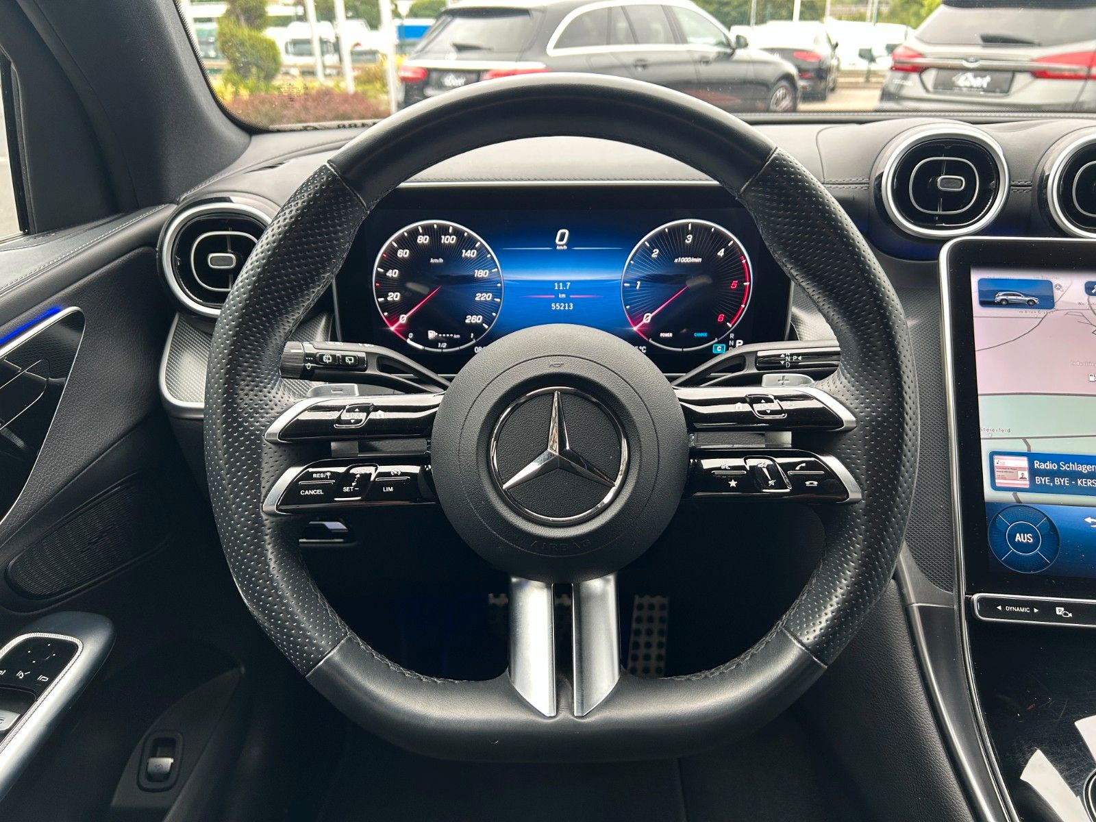 Fahrzeugabbildung Mercedes-Benz GLC 220d AMG+Night+RKamera+SportfahrW+AmbientePr