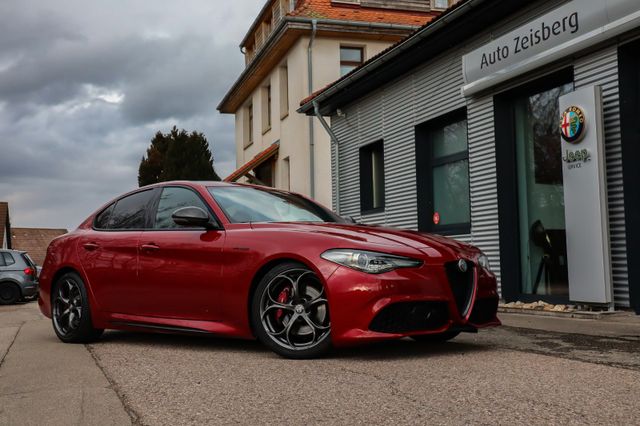 Fahrzeugabbildung Alfa Romeo Giulia 2.0 280PS AT8-Q4 Veloce Ti QV Paket