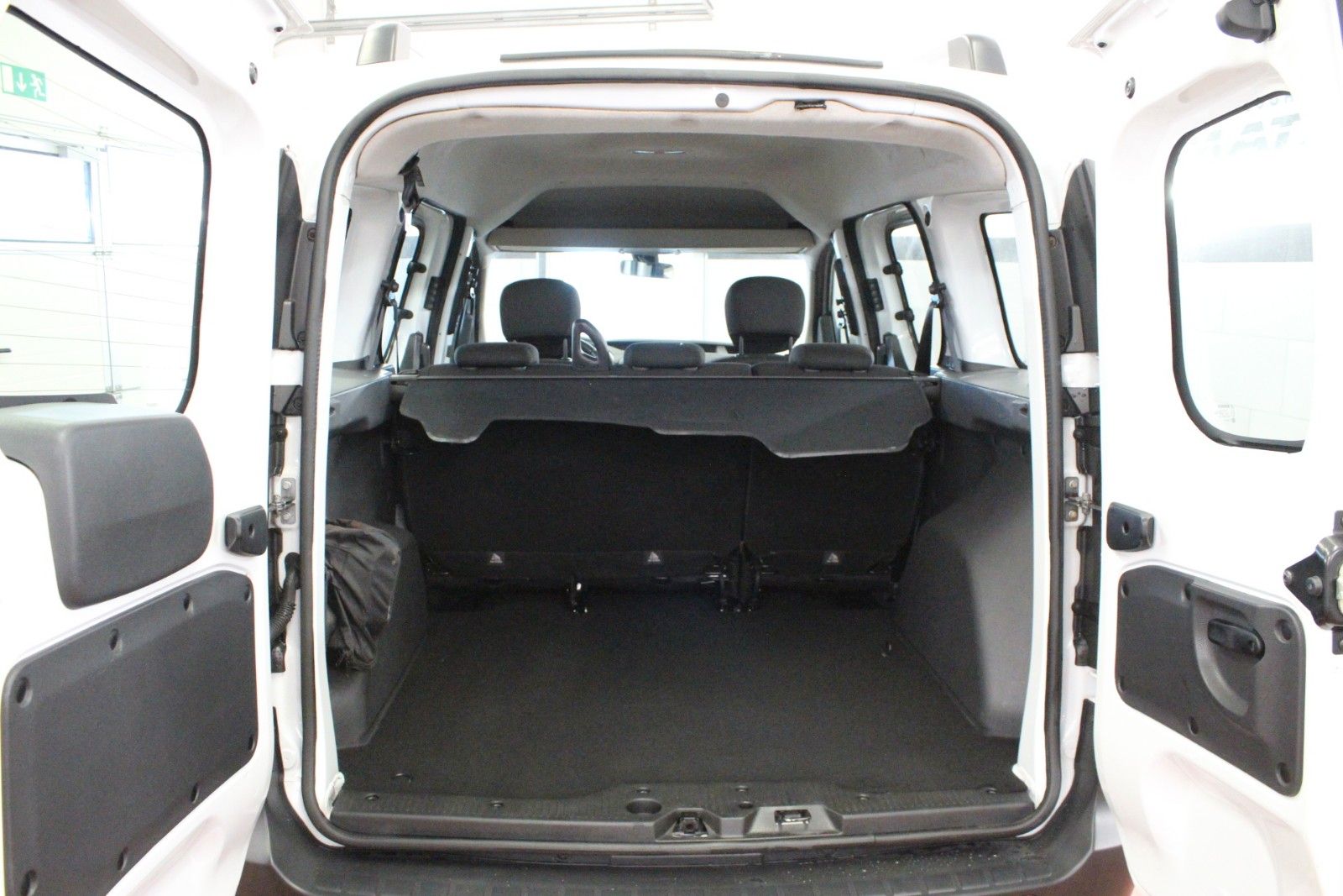 Fahrzeugabbildung Dacia Dokker TCe 115 Stepway *Navi*Klima*Shz