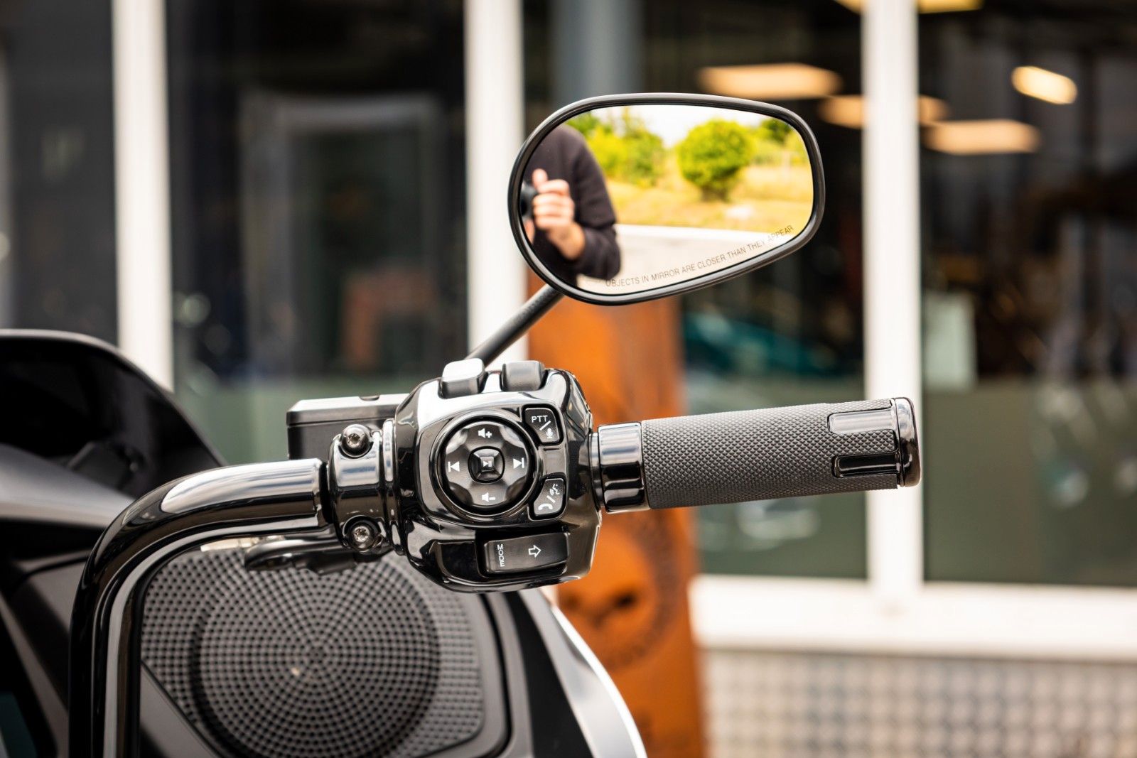 Fahrzeugabbildung Harley-Davidson ROAD GLIDE FLTRX 117cui - Screamin Eagle Auspuff
