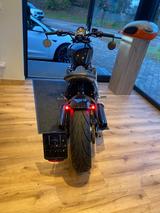 Triumph Bobber black Custom - TRIUMPH CUSTOM