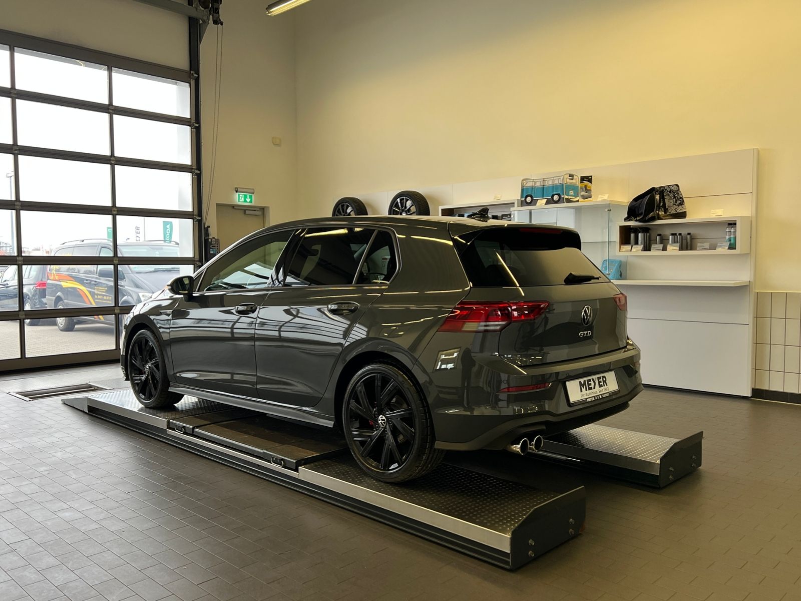 Fahrzeugabbildung Volkswagen Golf VIII GTD 2.0 TDI DSG *AHK, Pano, Sound, IQ.