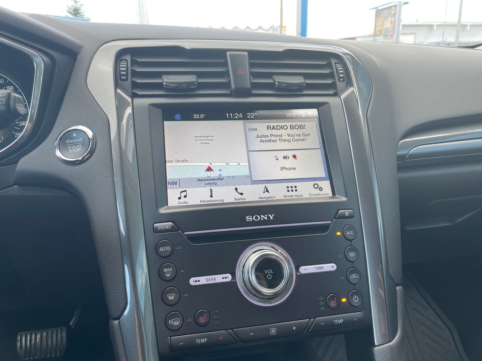 Fahrzeugabbildung Ford Mondeo Titanium, Automatik