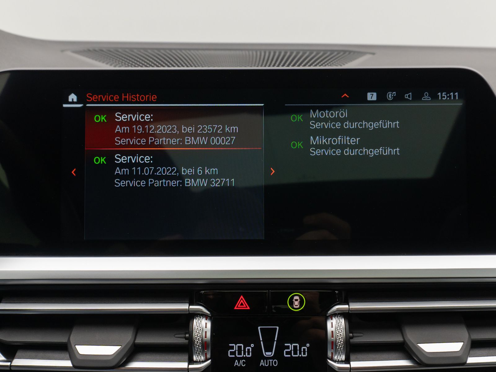 Fahrzeugabbildung BMW M440i xD GC Glasdach Kamera Laser HUD H/K 19Zoll