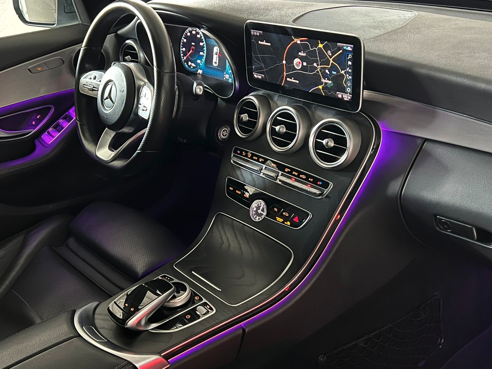 Fahrzeugabbildung Mercedes-Benz C 300 d Lim. AMG-LINE/COMAND/KAM/VIRCO/AMBI+