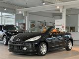 Peugeot 207 CC Cabrio-Coupe Platinum*KLIMAAUT.*SHZ*PDC* - Peugeot Gebrauchtwagen von 2009