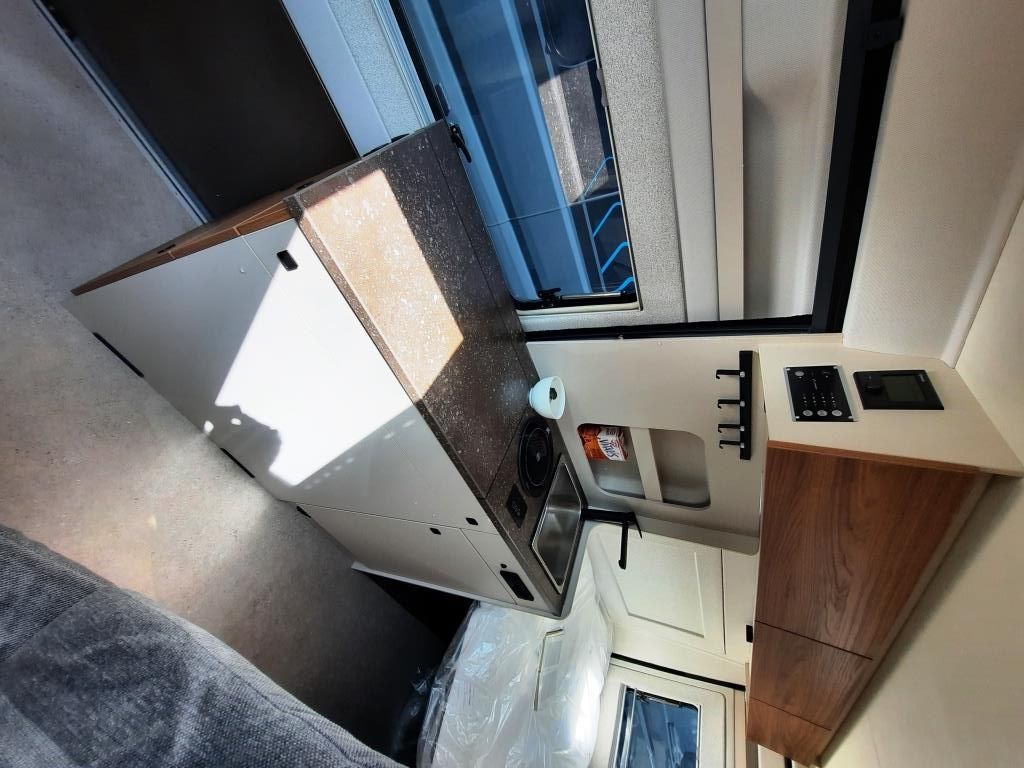 Fahrzeug Übersicht 11 Fahrzeugabbildung Bürstner Papillon PC 6.0 Verfüg./Sparen Sie 3.638,- €