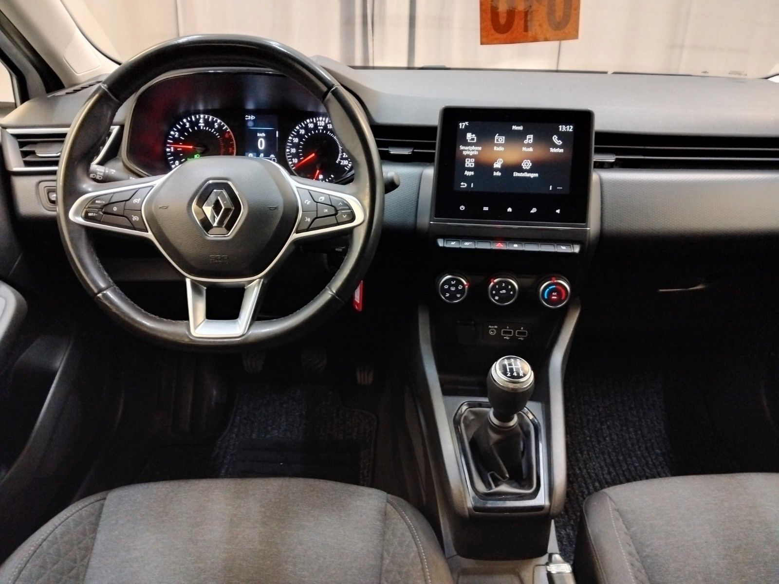 Renault Clio (01/2023, Benzin)