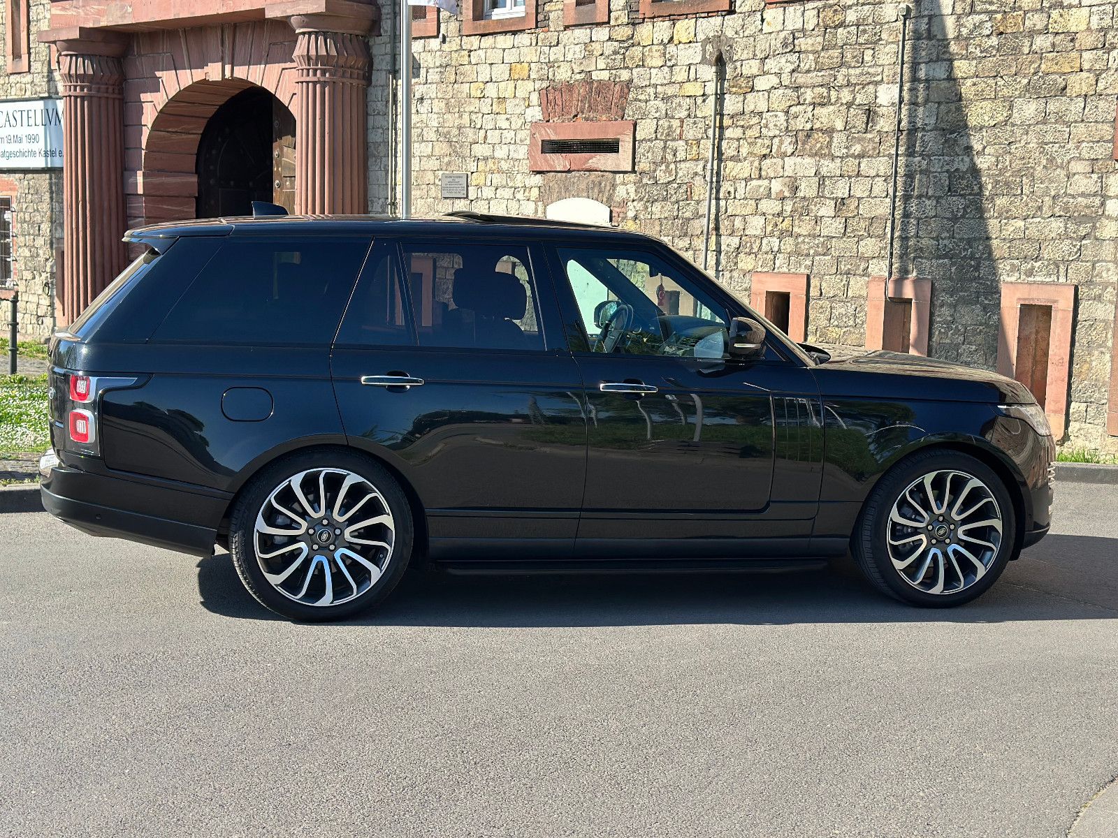 Fahrzeugabbildung Land Rover RANGE ROVER AUTOBIOGRAPHY*VOLLAUS.+1.HAND*