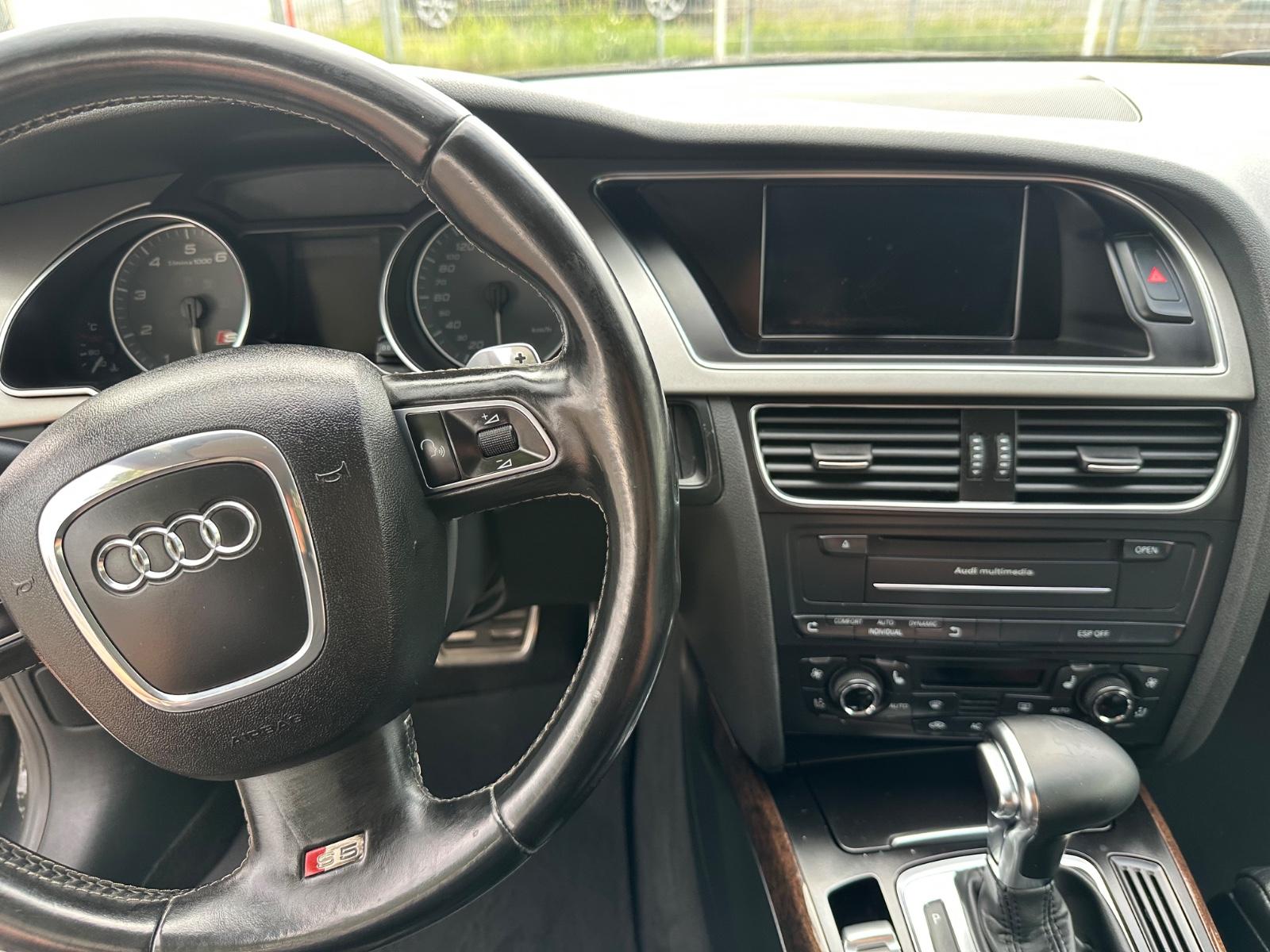 Audi S5 Coupé 4.2 FSI V8 354 ch BVA quattro / Magnetic Ride / Cuir / MMI Navigation Plus / Sièges chauffants