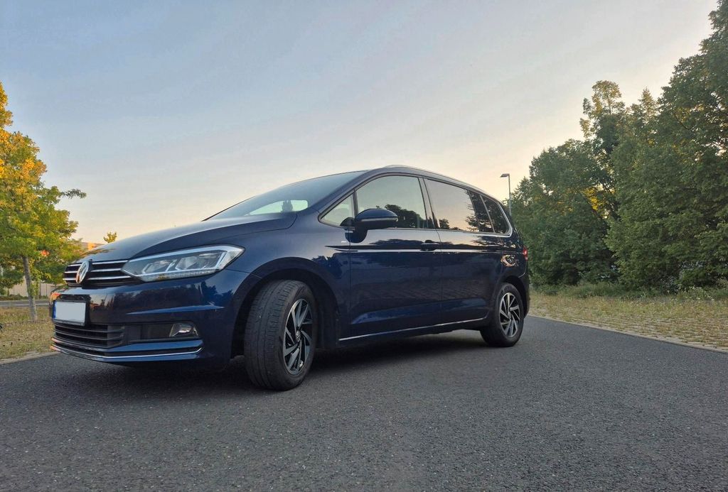 Image of Volkswagen Touran