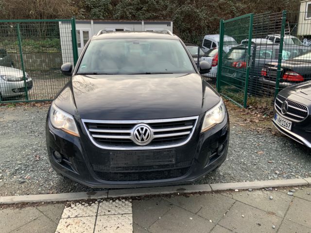 Volkswagen Tiguan 2.0 TDI 4x4 Schaltgetriebe Navigation xen