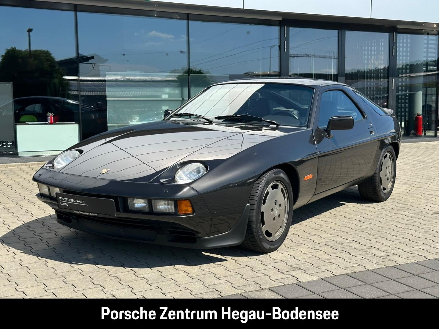 Porsche 928 S Jubiläumsmodell ''50 Jahre Porsche-Konstru