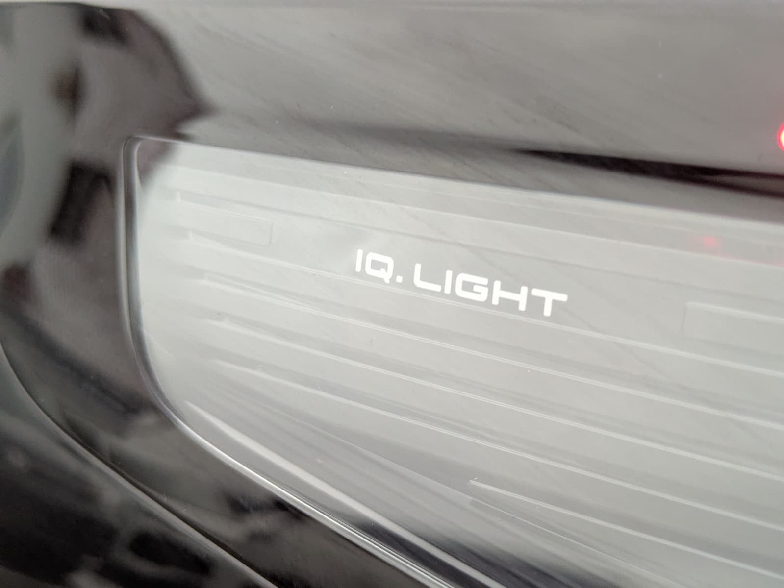 Fahrzeugabbildung Volkswagen Tayron 2.0 TDI 4M R-Line 7Si*MATRIX*AHK*PANO*HUD