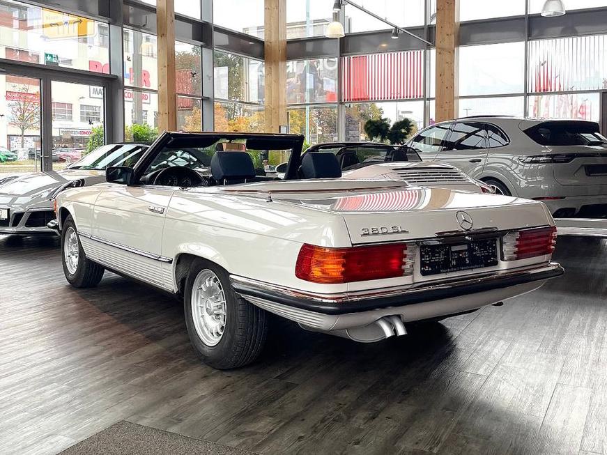 Mercedes-Benz SL 380