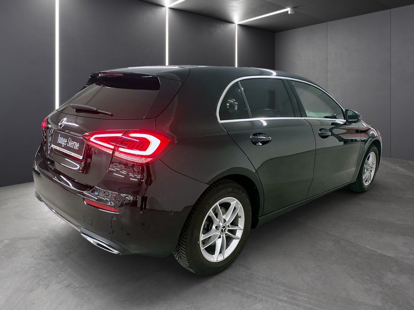 Fahrzeugabbildung Mercedes-Benz A 200 Progressive Panorama*MBUX*LED*