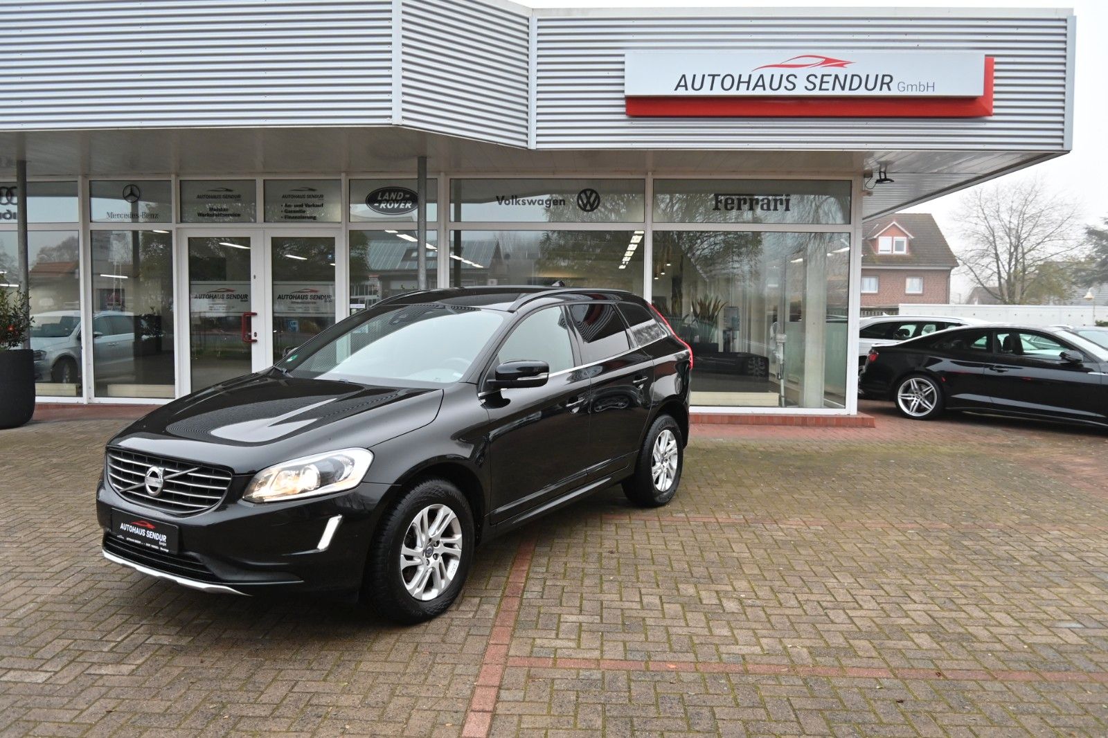 XC60 Momentum 2WD *NAVI*AUTOMATIK