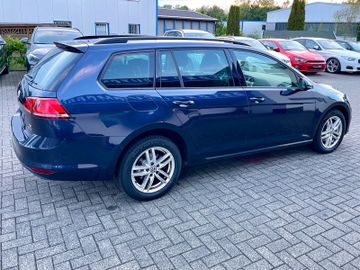 Volkswagen Golf - 11