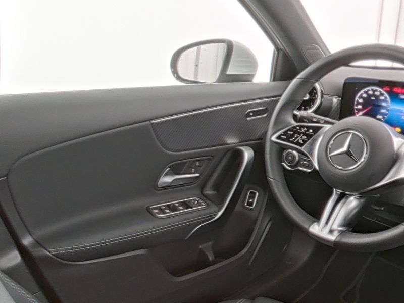 Fahrzeugabbildung Mercedes-Benz A 250 e Progressive LED+Kamera+11kW+WinterPaket