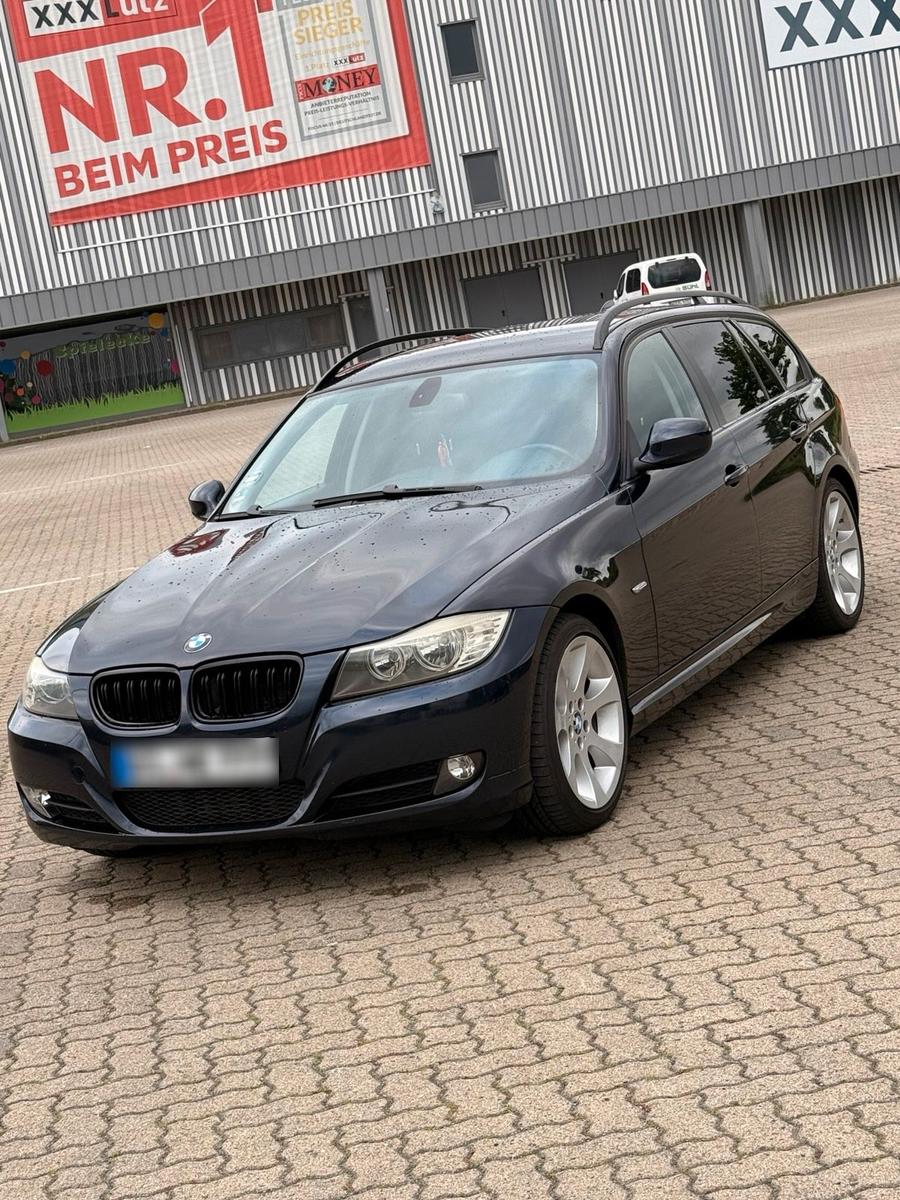 BMW 320 2009 — photo 12