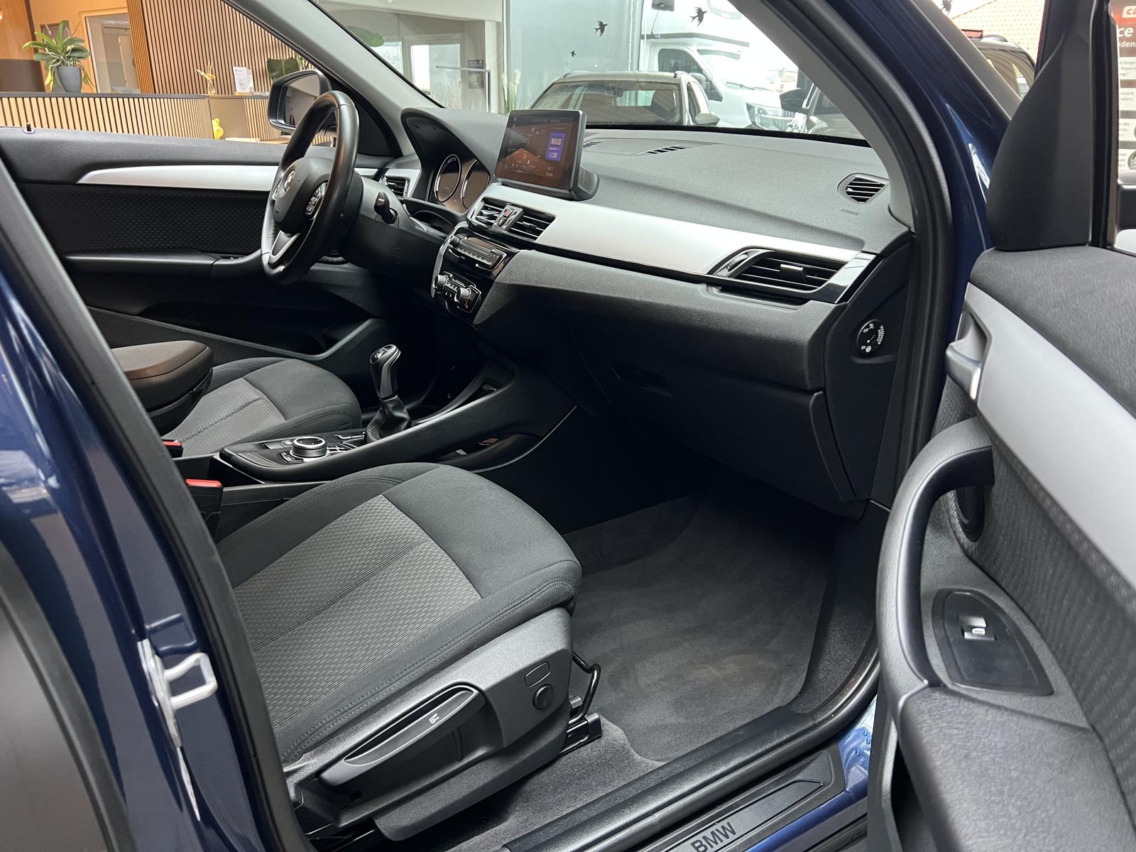 BMW X1 sDrive 18i Navi RFK LED SHZ VOLLFOLIERUNG, миниатюра 24