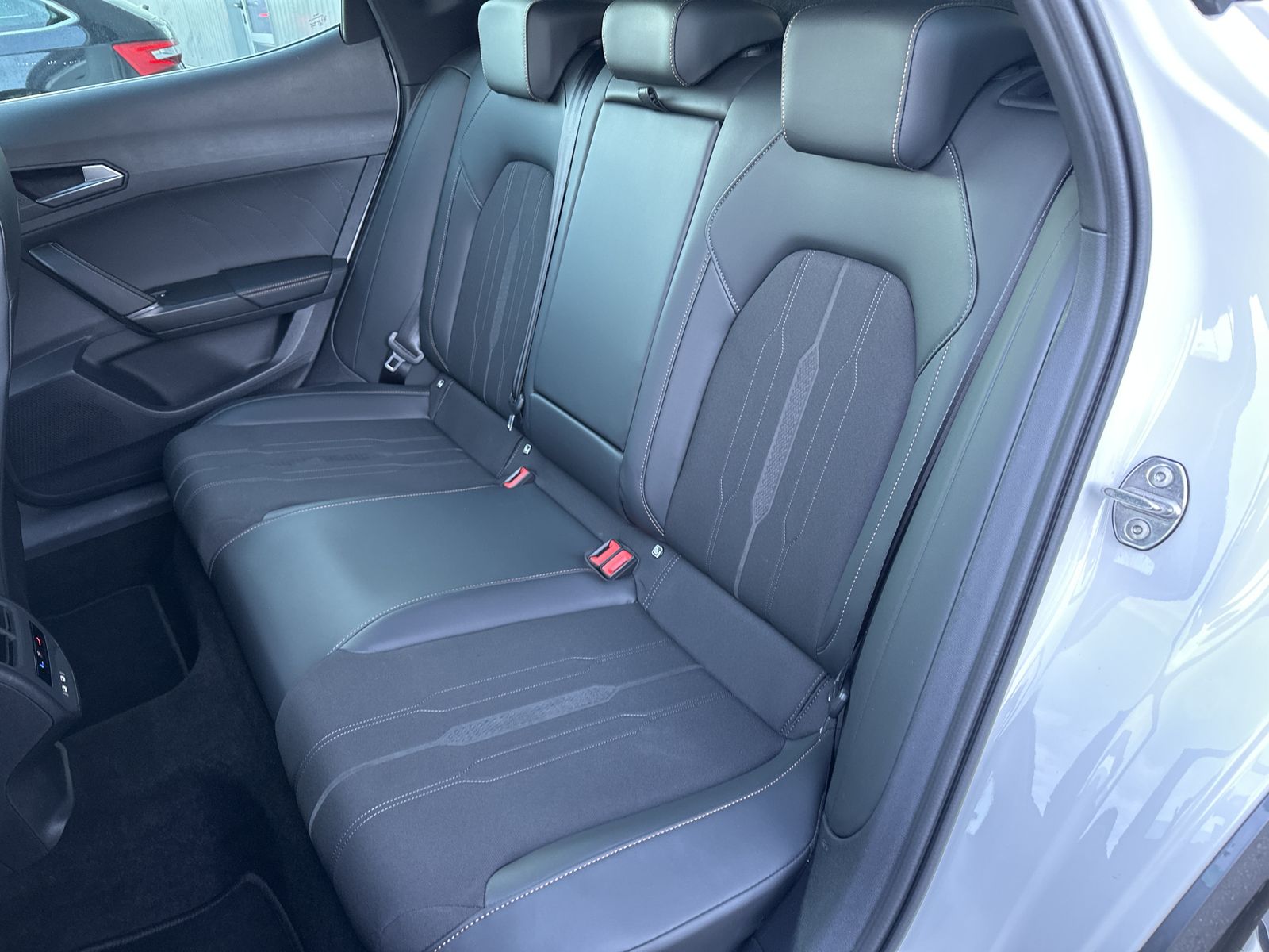 Fahrzeugabbildung CUPRA Formentor 2.0 TDI 4D DSG NAV+LED+KAM+ACC+AHK+VC