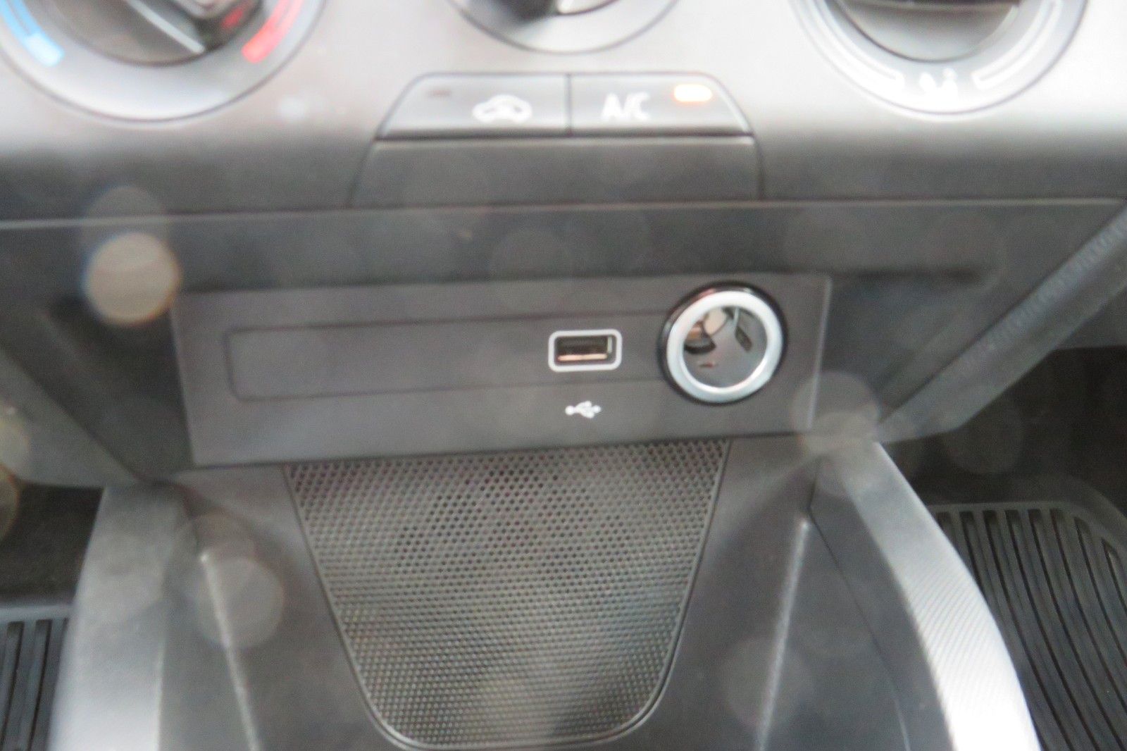 Fahrzeugabbildung SKODA Fabia Combi Ambition SITZH. KLIMA GRA GJ APP 1.H