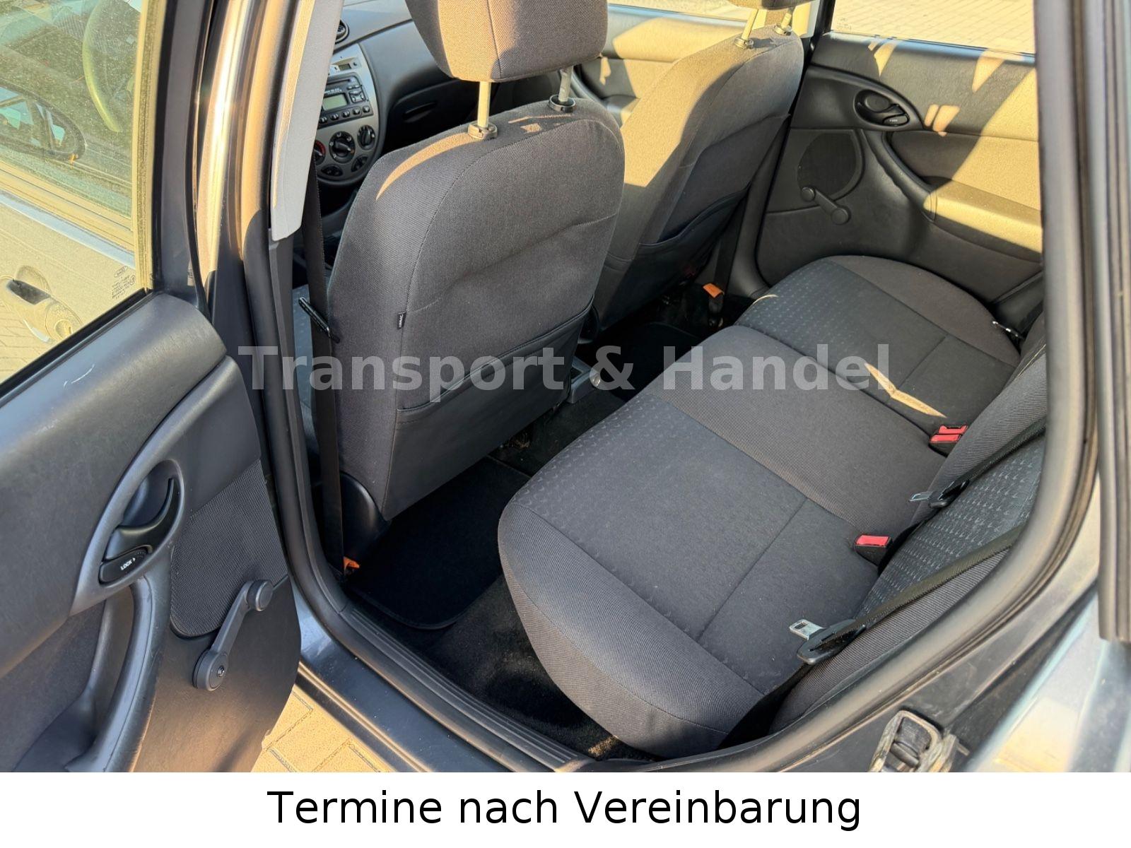 Ford Focus 2004 — photo 11
