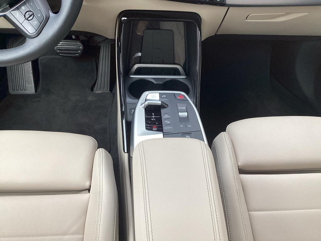 BMW 223d xDr. Active Tourer Luxury Line AHK+Pano+ACC