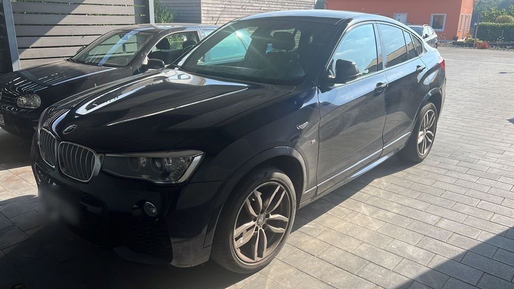 Image of BMW X4 M