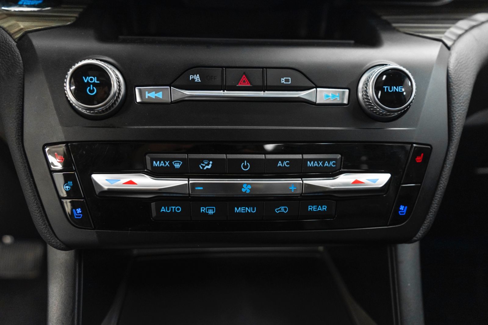 Fahrzeugabbildung Ford Explorer Hybrid Limited 3,3L ACC 360° LED B&O