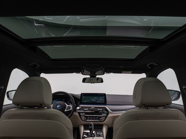 Foto Nummer 31: BMW 530e