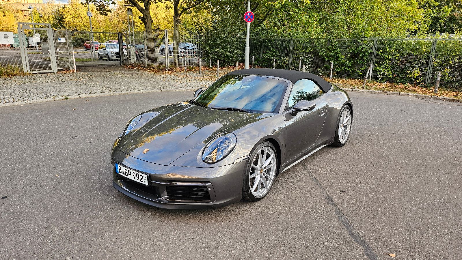 PORSCHE 992 Carrera S Cabrio 9.800 km Wartung neu Werksg