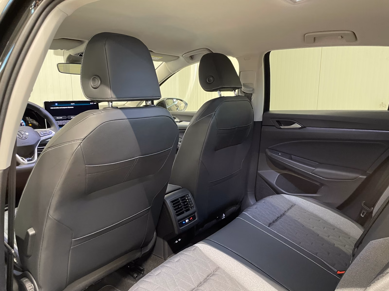 Volkswagen Golf VIII Goal 1.5 eTSI DSG LED NAVI RFK IDA, миниатюра 17