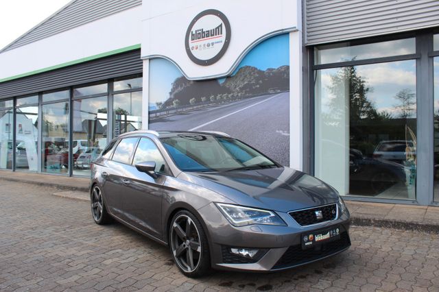 SEAT Leon 2.0 TDI ST FR Navi Pano LED