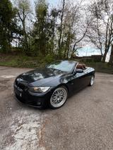 BMW E93 325d Cabrio - BMW 325 aus 2008: 325d
