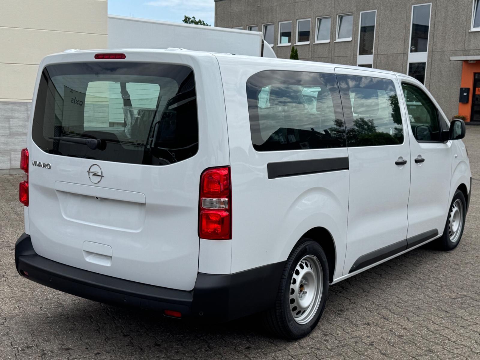 Opel Vivaro Kombi XL 9Sitzer