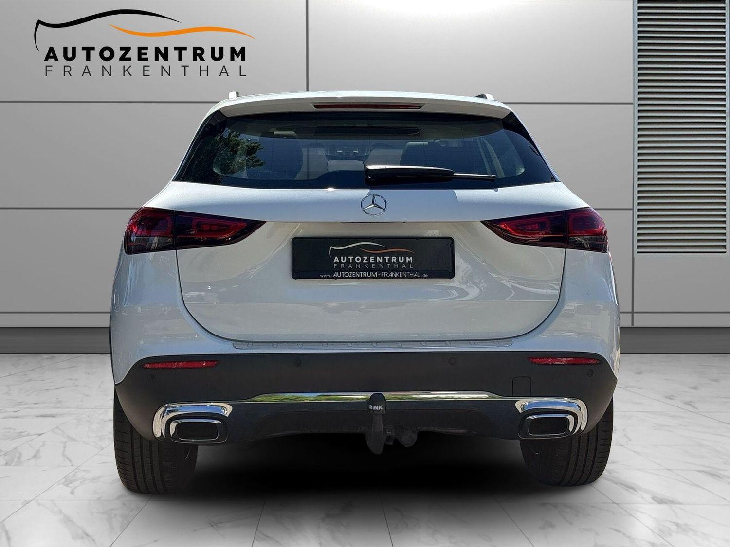 Mercedes-Benz GLA 8Fach PANO AHK ACC, миниатюра 4