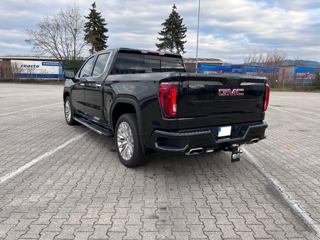 GMC Sierra