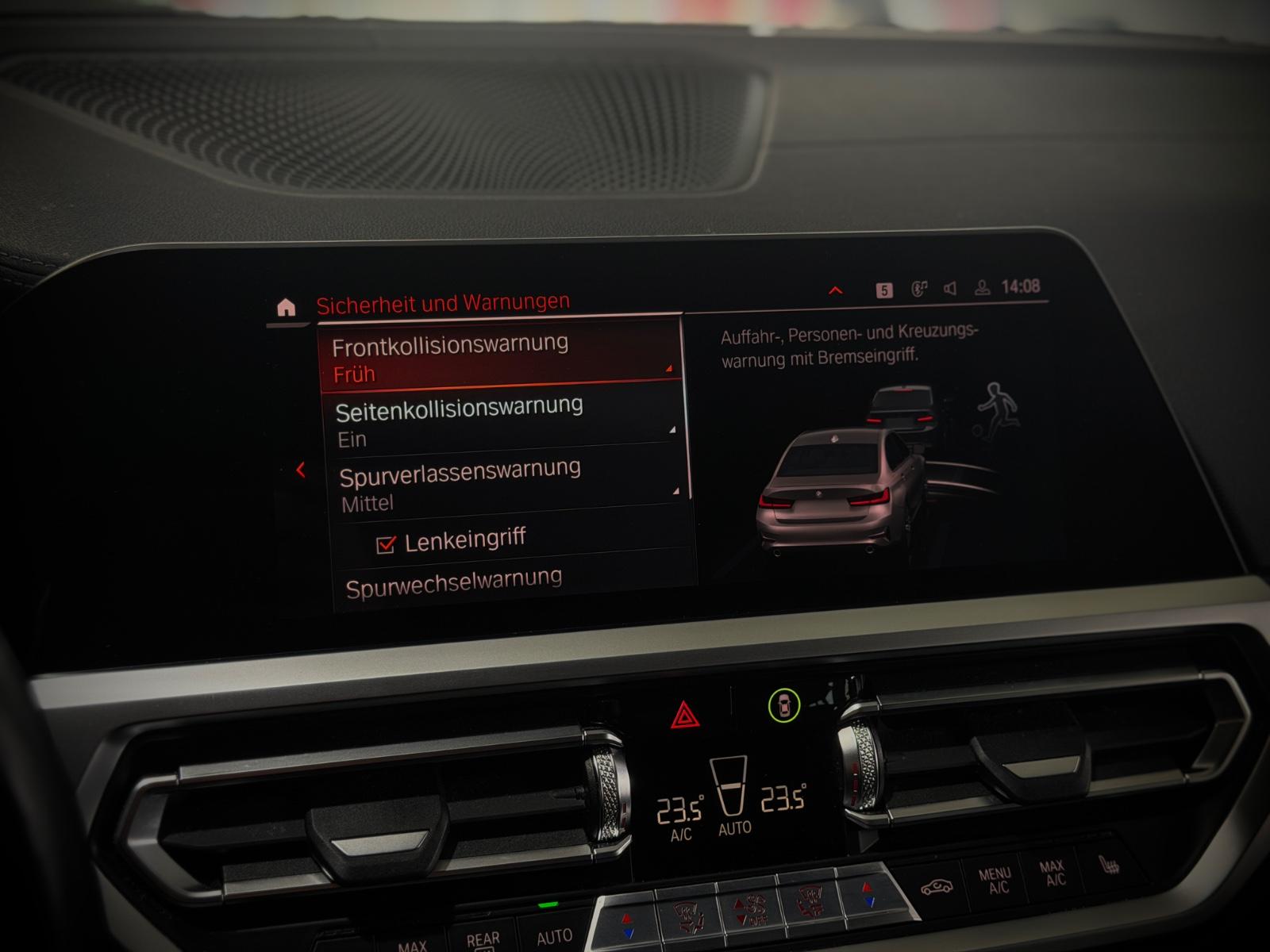 BMW 330 i xDrive Lim. Luxury Line|1.HAND|NAVI|LEDER|