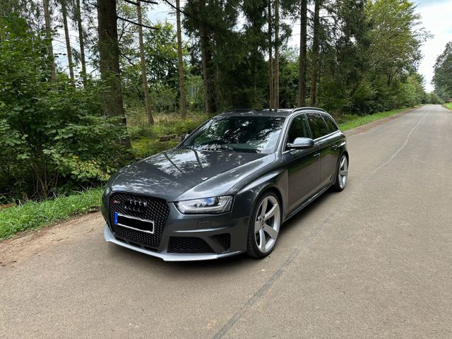 Audi RS 4 B8