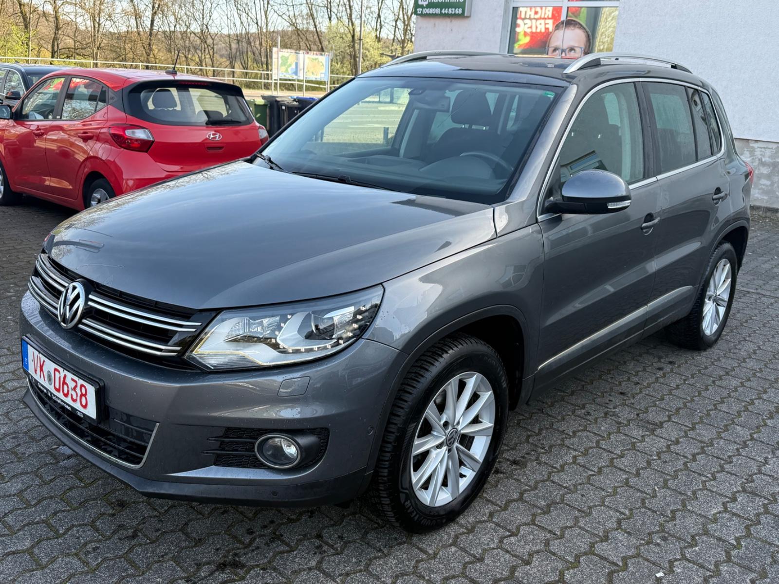 Volkswagen Tiguan 2.0 TDI DSG 4Motion AHK Pano Keyless