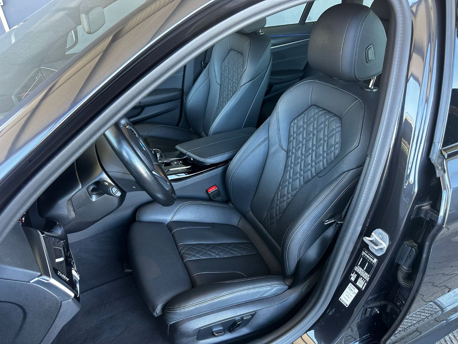 BMW 520 5 Touring 520 d M Sport — Bild 10