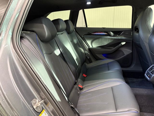 Passat Variant R-Line 1.5 TSI eHybrid DSG ACC PA