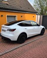 Tesla Model Y 20 Zoll Induction, Allwetter, RWD, AHK - Tesla Model Y in Dortmund