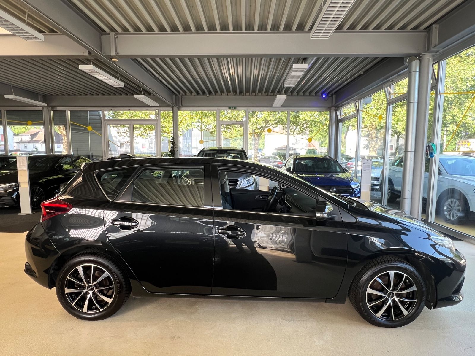 Fahrzeugabbildung Toyota Auris Comfort