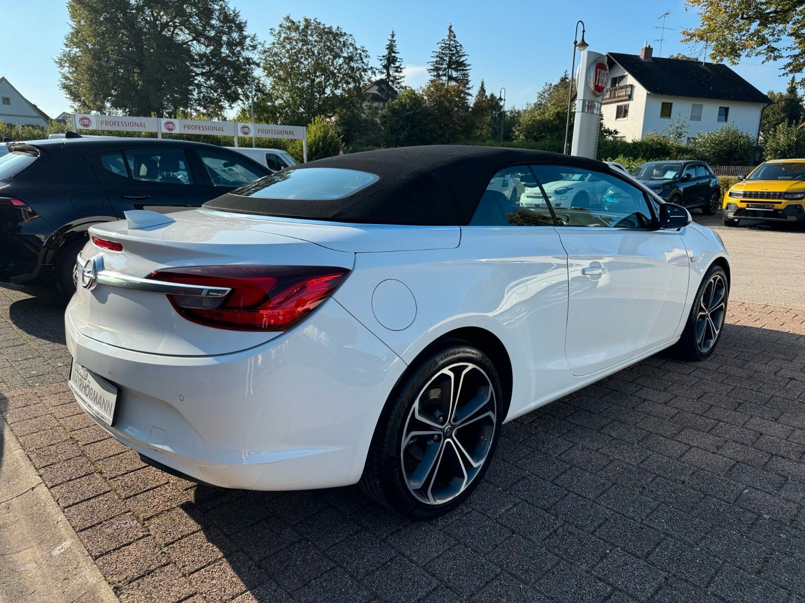 Fahrzeugabbildung Opel Cascada Active SITZKÜHLING NAVI KAMERA SITZHEIZU